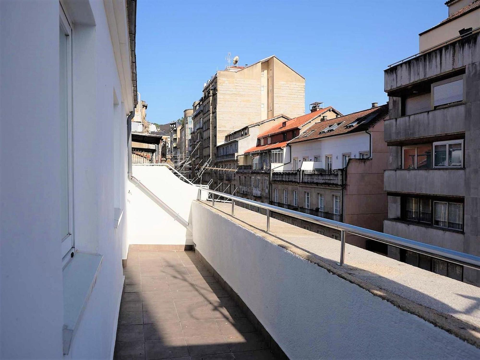 Charming Apartment In Ourense Overlooking The City Eksteriør billede